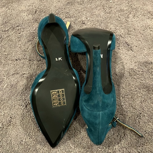 NWOB Michael Kors dress sandals - Picture 4 of 4